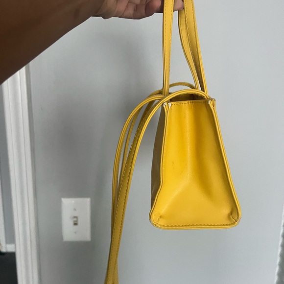 Yellow Authentic Telfar Bag - Used - Picture 6 of 9